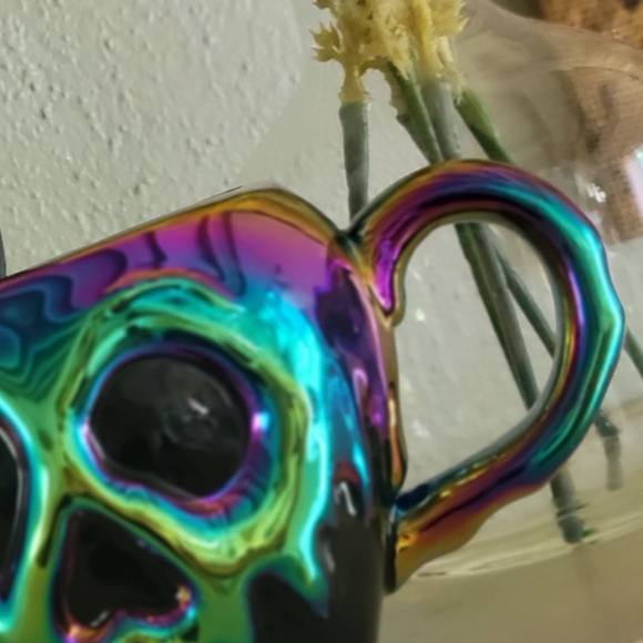 Disney's Evil Queen Poison Apple Mug from Snow White - Picture 9 of 10